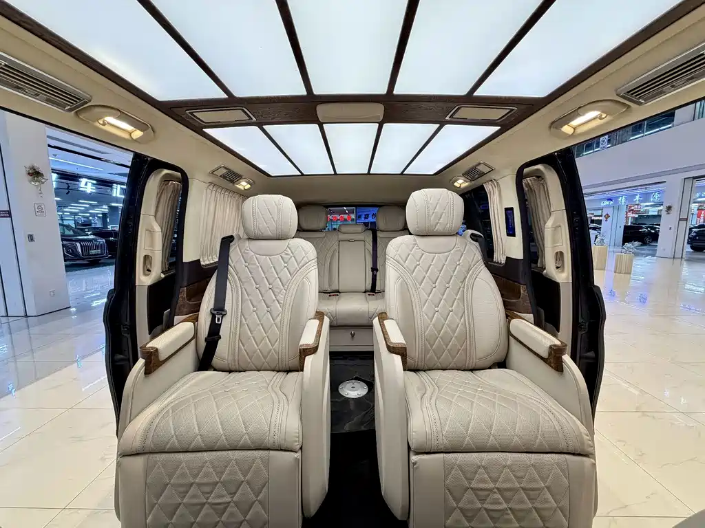 Mercedes-Benz V-Class — миниатюра 15