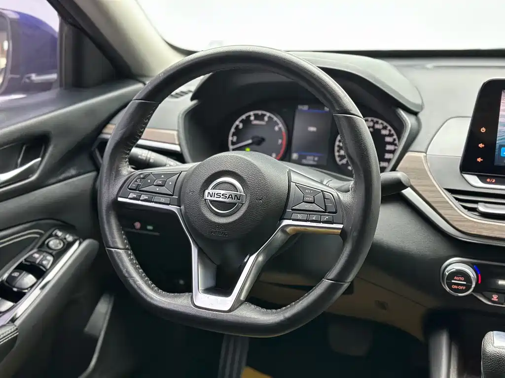 Nissan Teana — миниатюра 10