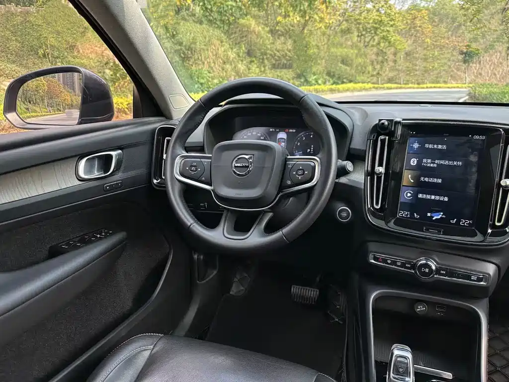 Volvo XC40 — миниатюра 11