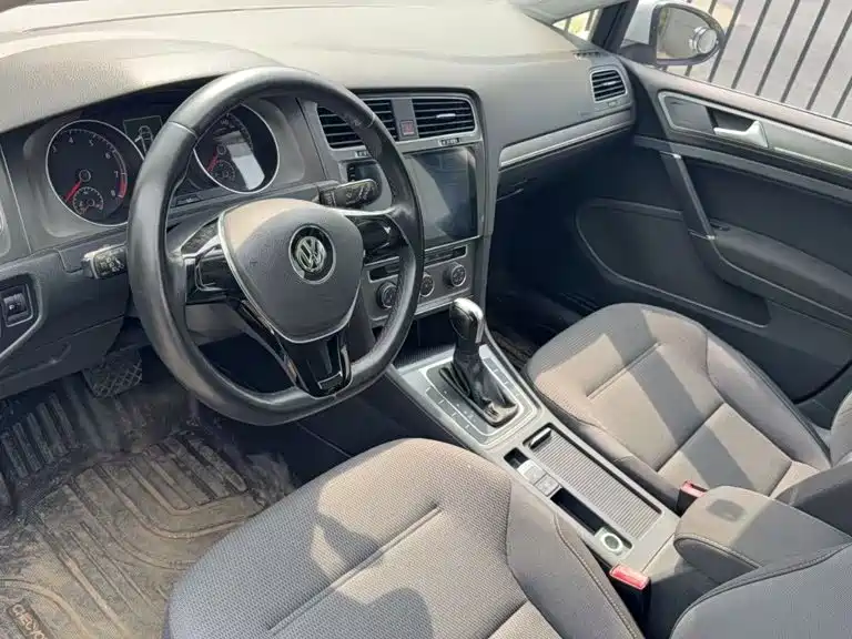 Volkswagen Golf — миниатюра 2