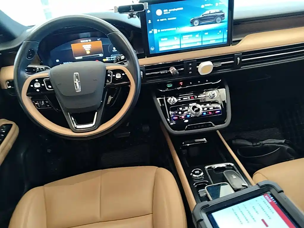 Lincoln Corsair — миниатюра 10
