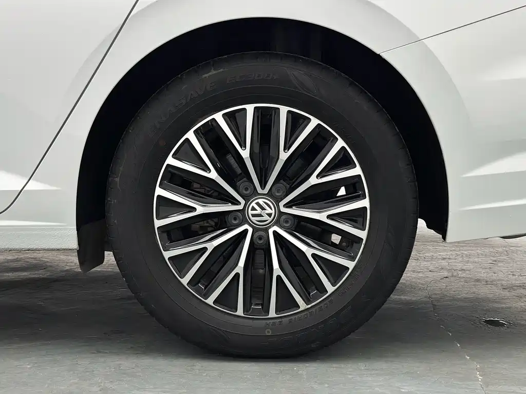 Volkswagen Sagitar — миниатюра 18
