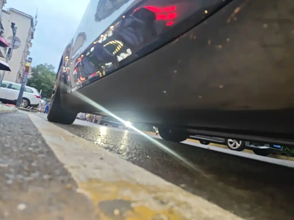 Tesla Model Y — миниатюра 16