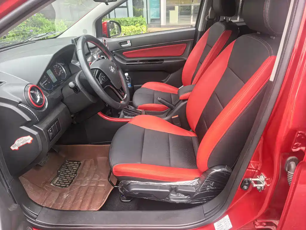 BAIC Senova X25 — миниатюра 3
