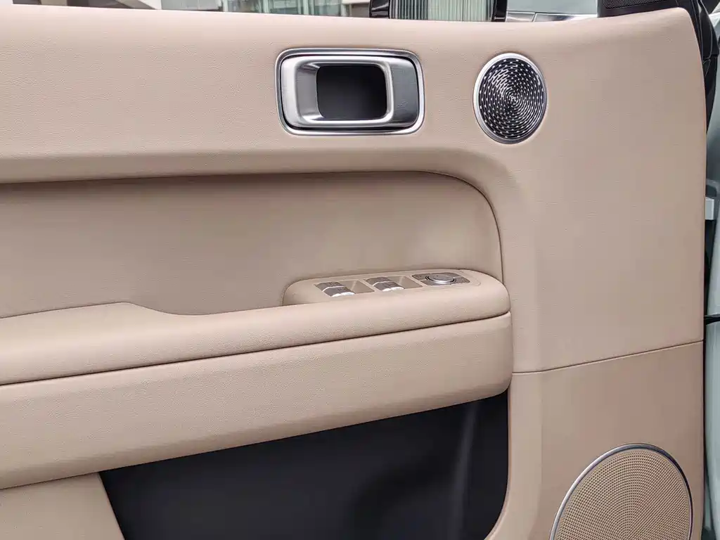 Li Auto Li L6 — миниатюра 16