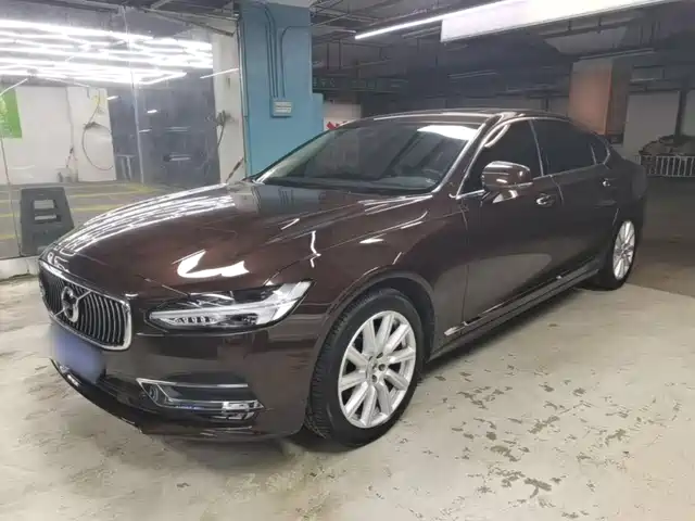 Volvo S90