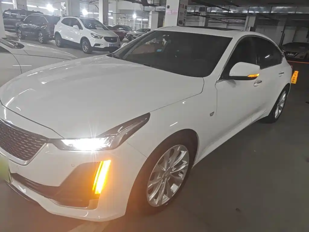 Cadillac CT5 — миниатюра 2