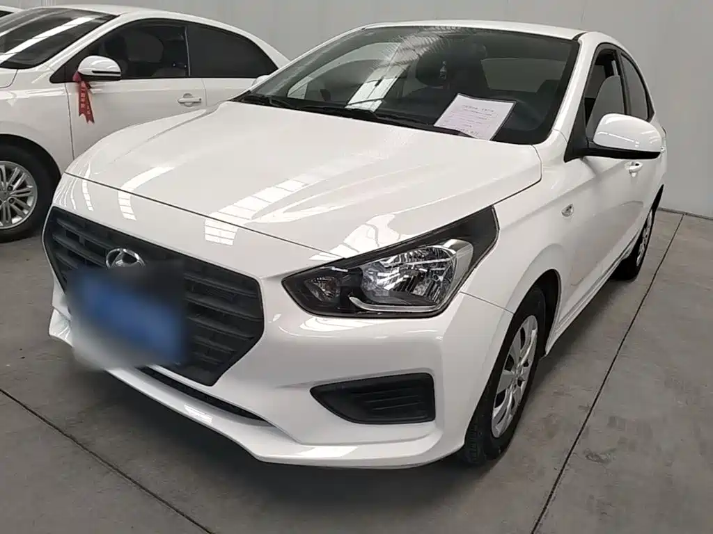 Hyundai Verna — миниатюра 2