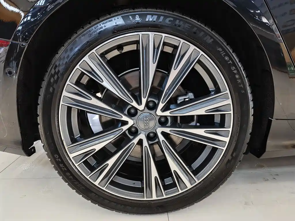 Audi A6L — миниатюра 20