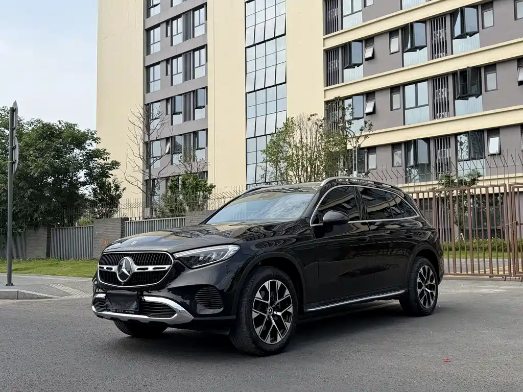 Mercedes-Benz GLC 2025
