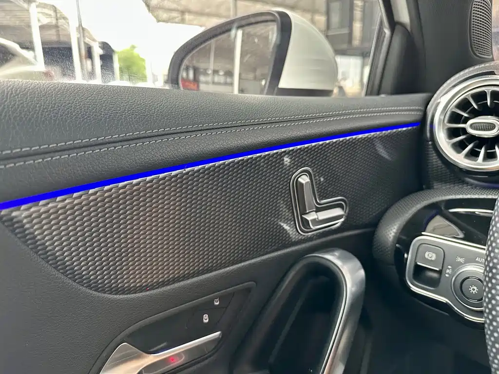 Mercedes-Benz A-Class — миниатюра 9