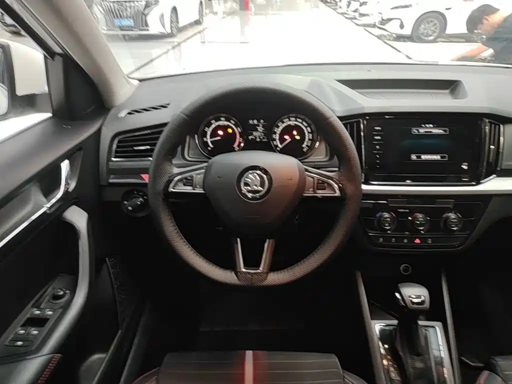 Skoda Kamiq — миниатюра 11