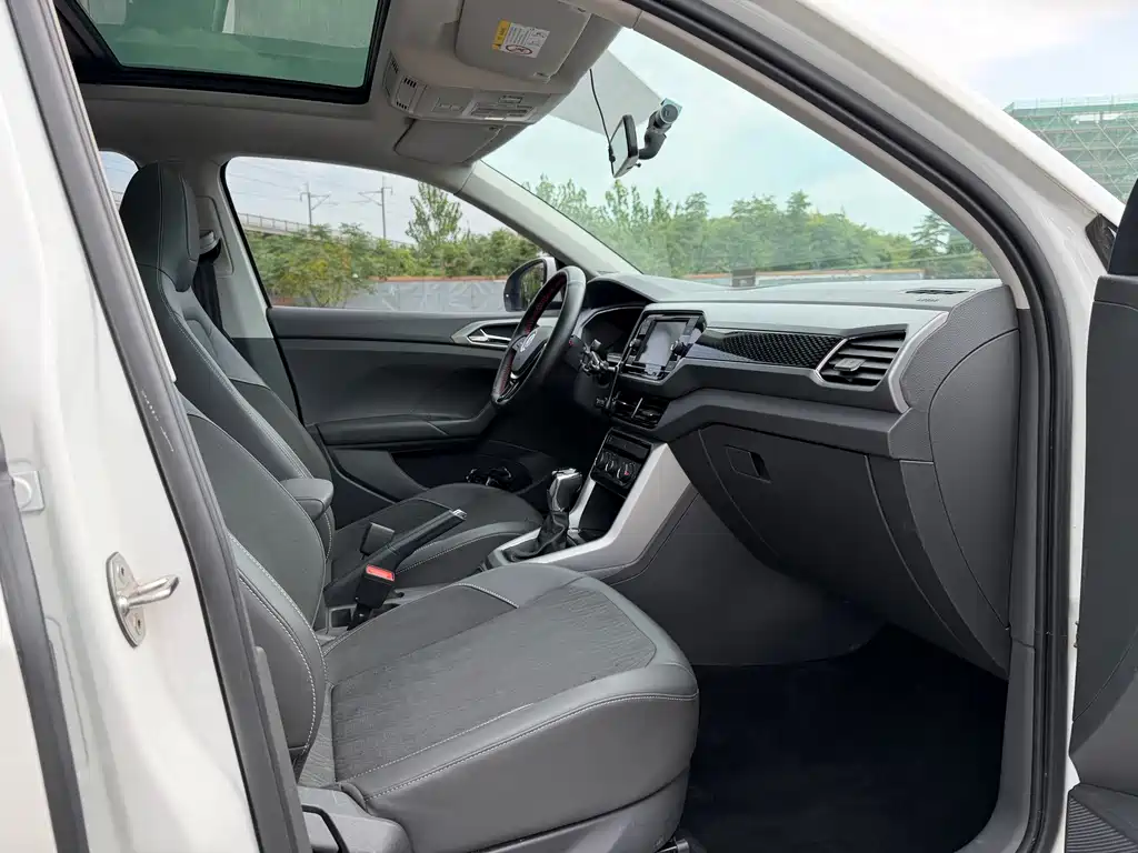Volkswagen T-Cross — миниатюра 10