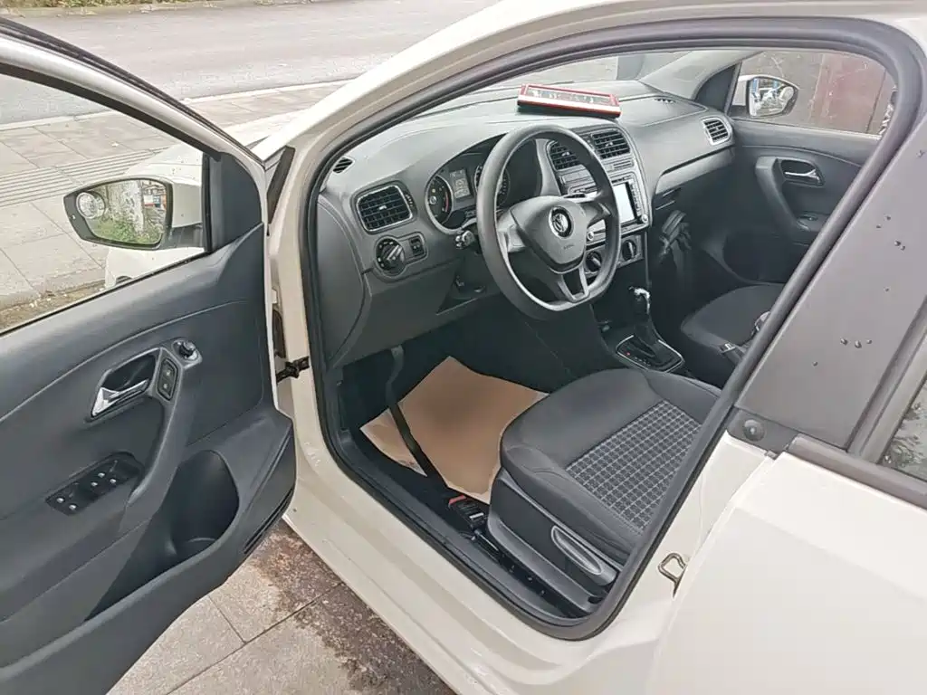 Volkswagen Polo — миниатюра 16