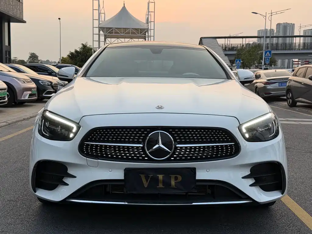 Mercedes-Benz E-Class (Import) — миниатюра 2