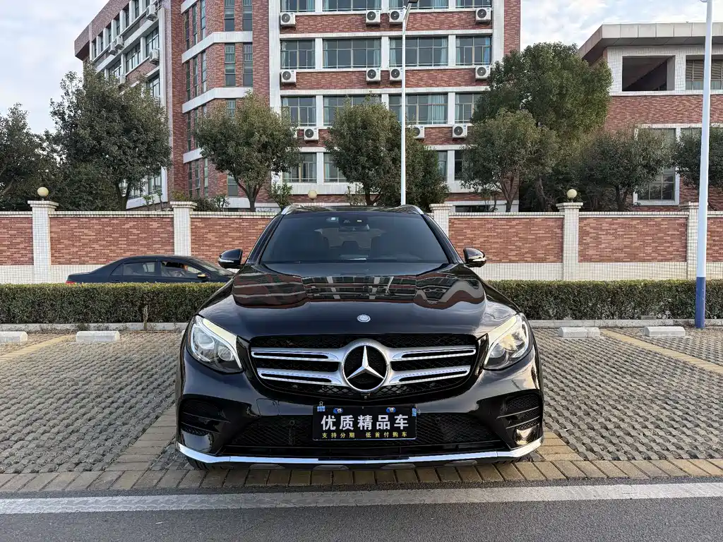 MERCEDES-BENZ GLC
