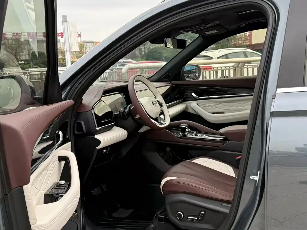 Geely Xingyue L — миниатюра 3