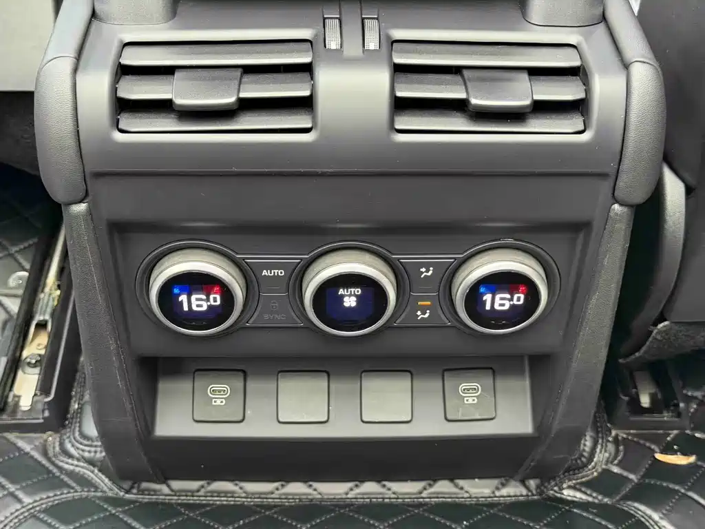 Land Rover Defender — миниатюра 9