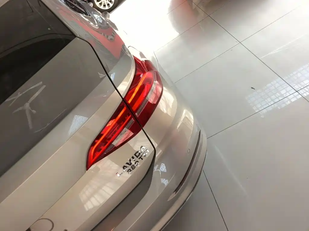 Volkswagen Lavida — миниатюра 8