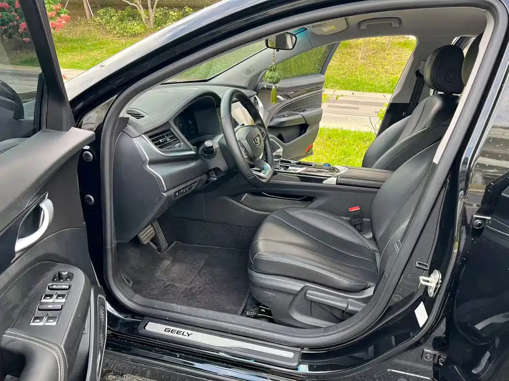 Geely Borui Hybrid — миниатюра 9