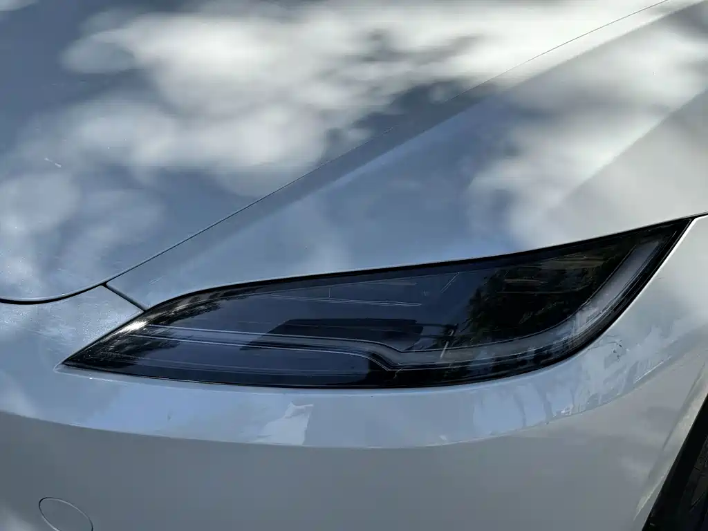 Tesla Model 3 — миниатюра 34