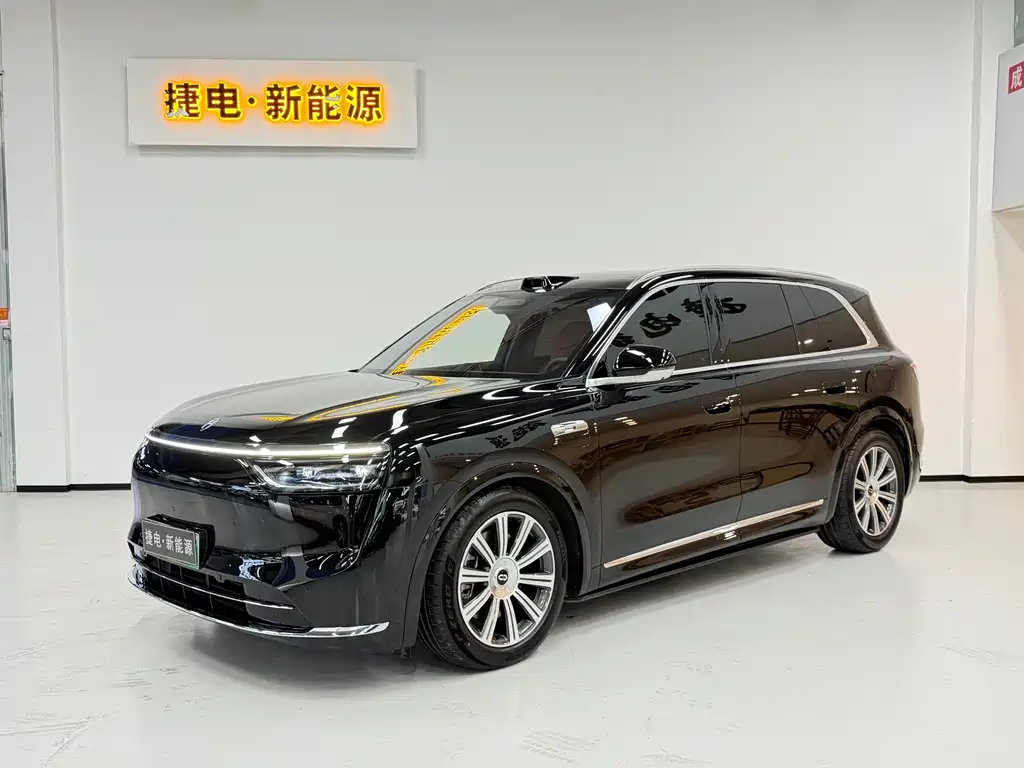 Aito 问界 AITO M8 2025