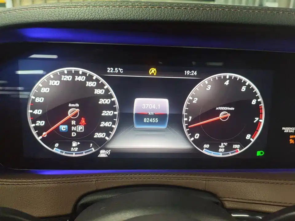 Mercedes-Benz S-Class — миниатюра 8