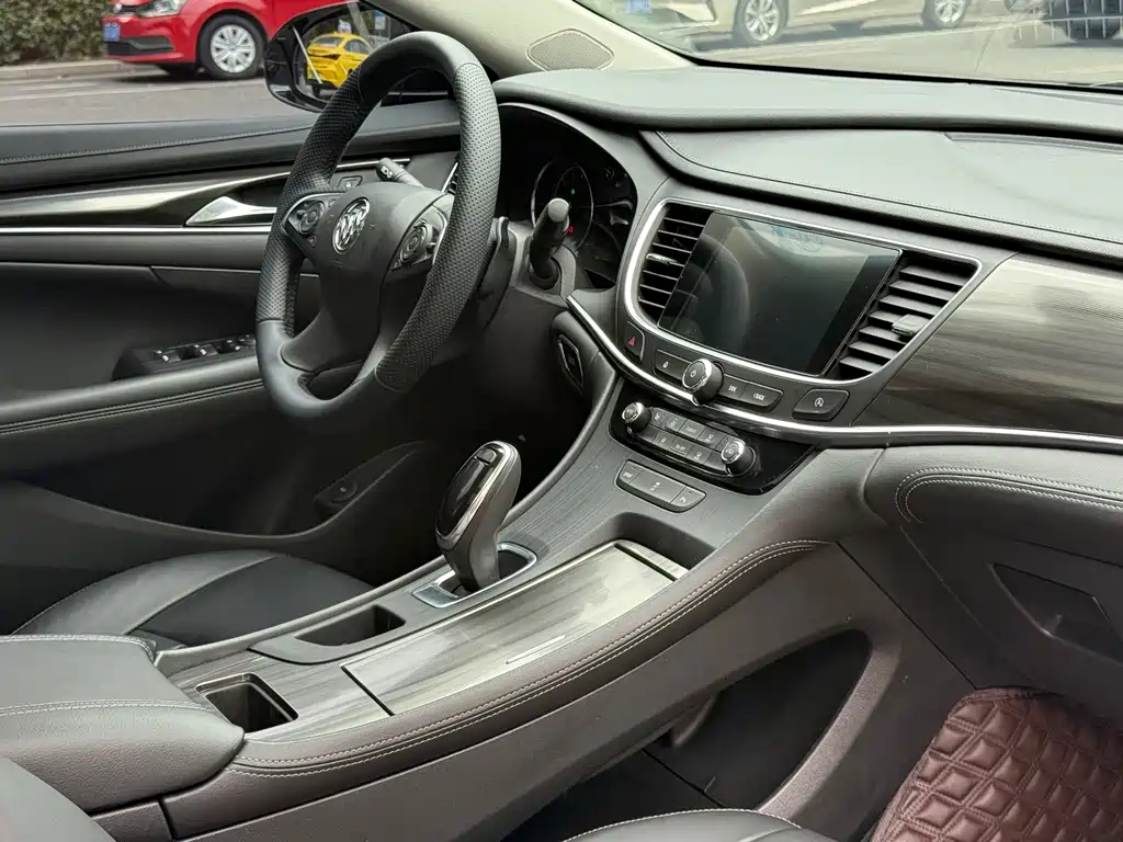 Buick LaCrosse — миниатюра 8