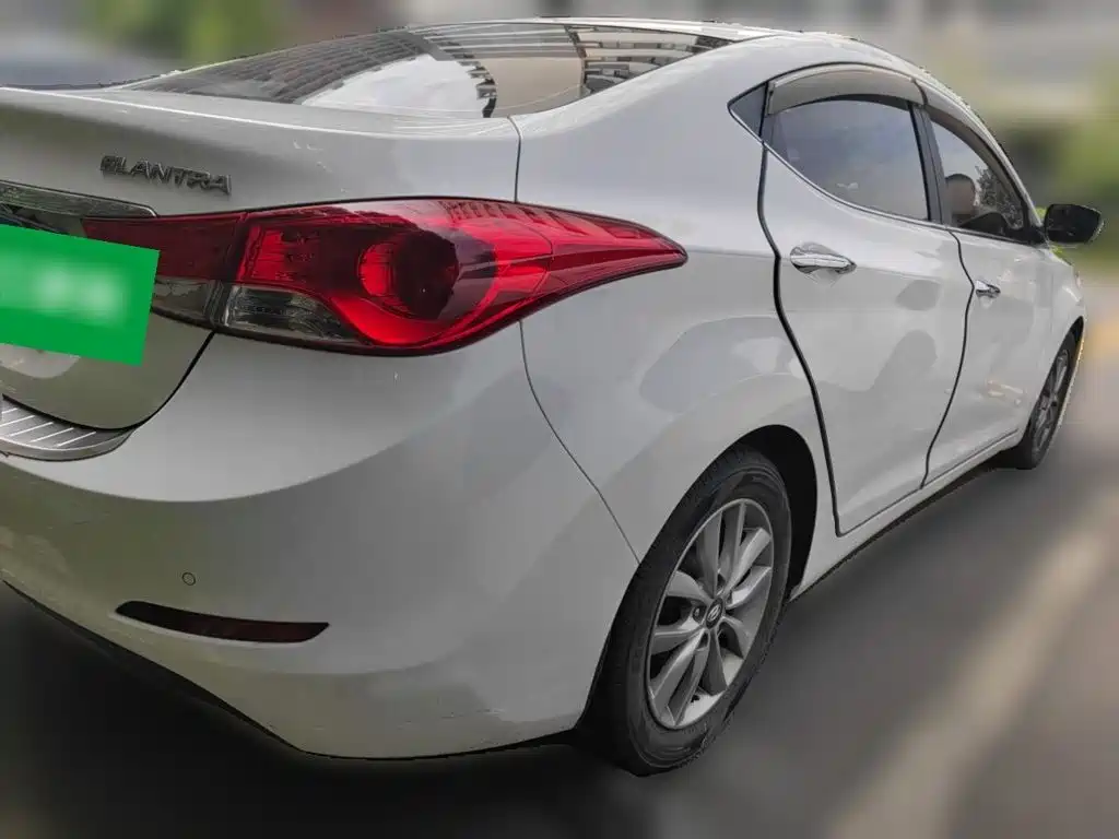Hyundai Elantra Langdong — миниатюра 5
