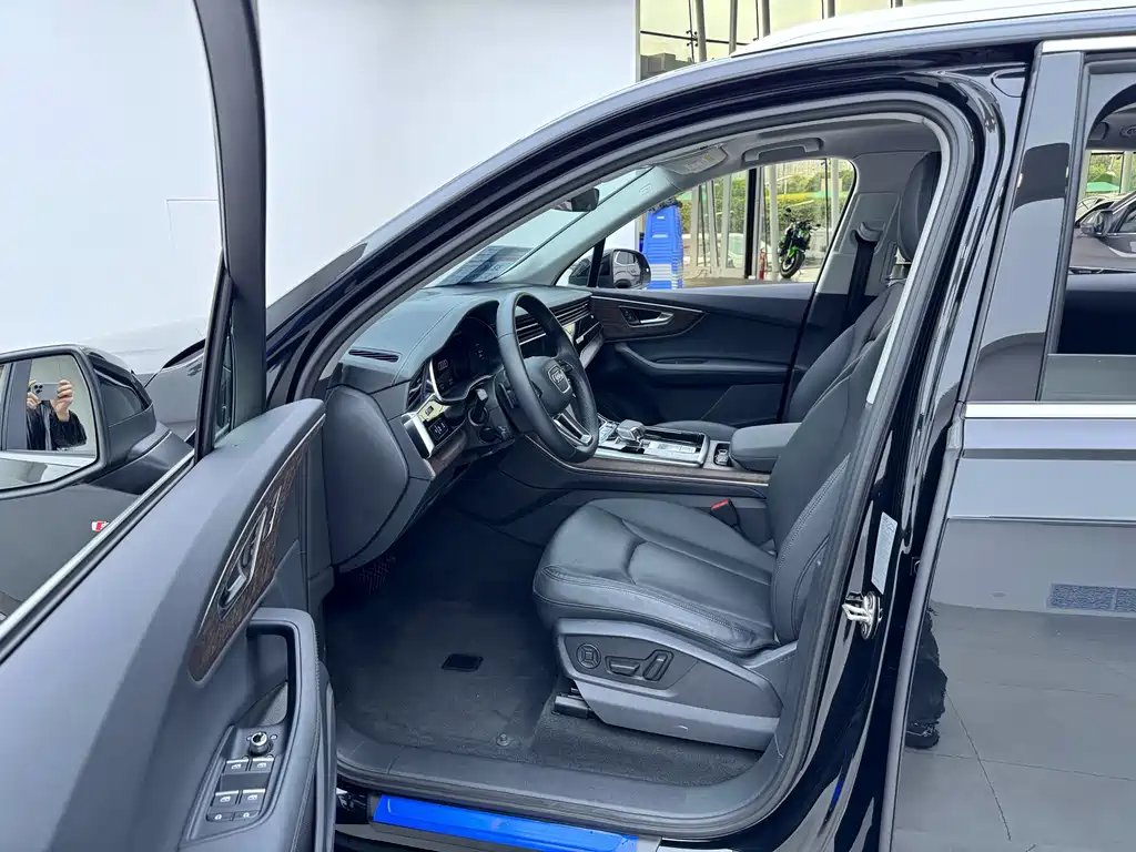 Audi Q7 — миниатюра 7