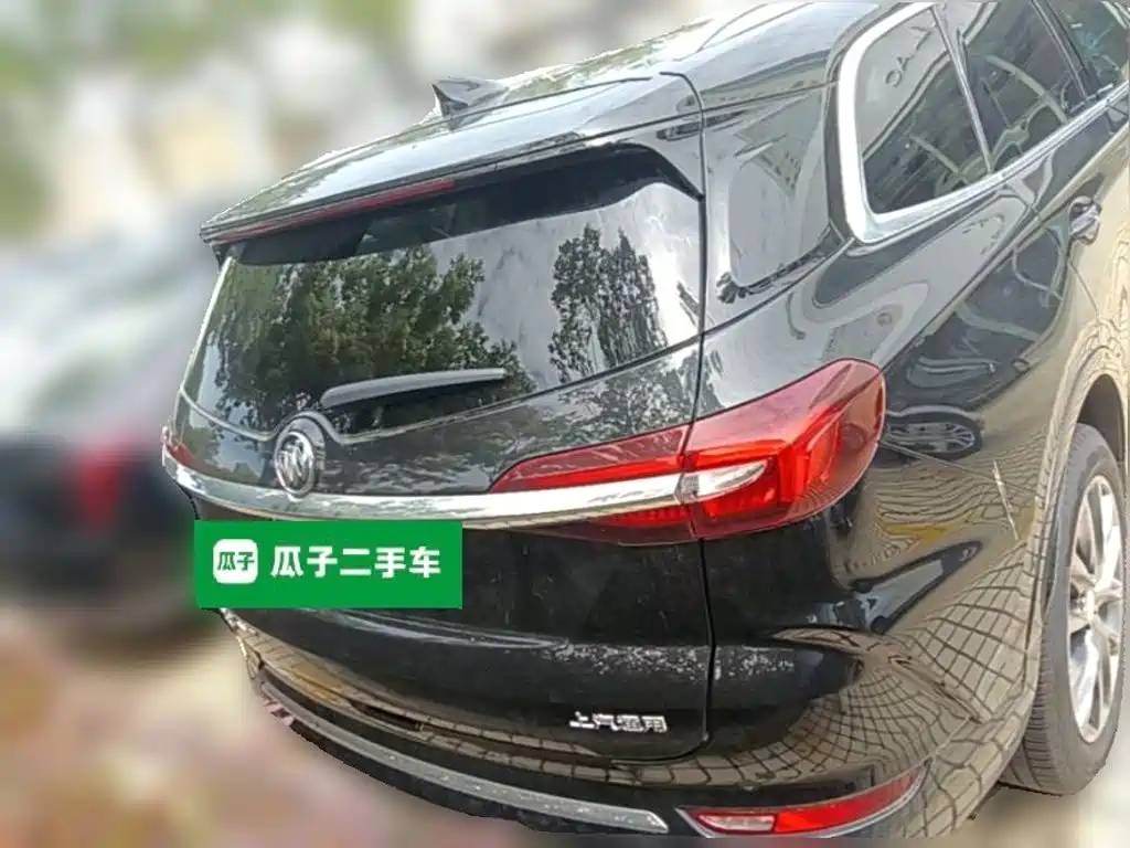 Buick Enclave — миниатюра 8