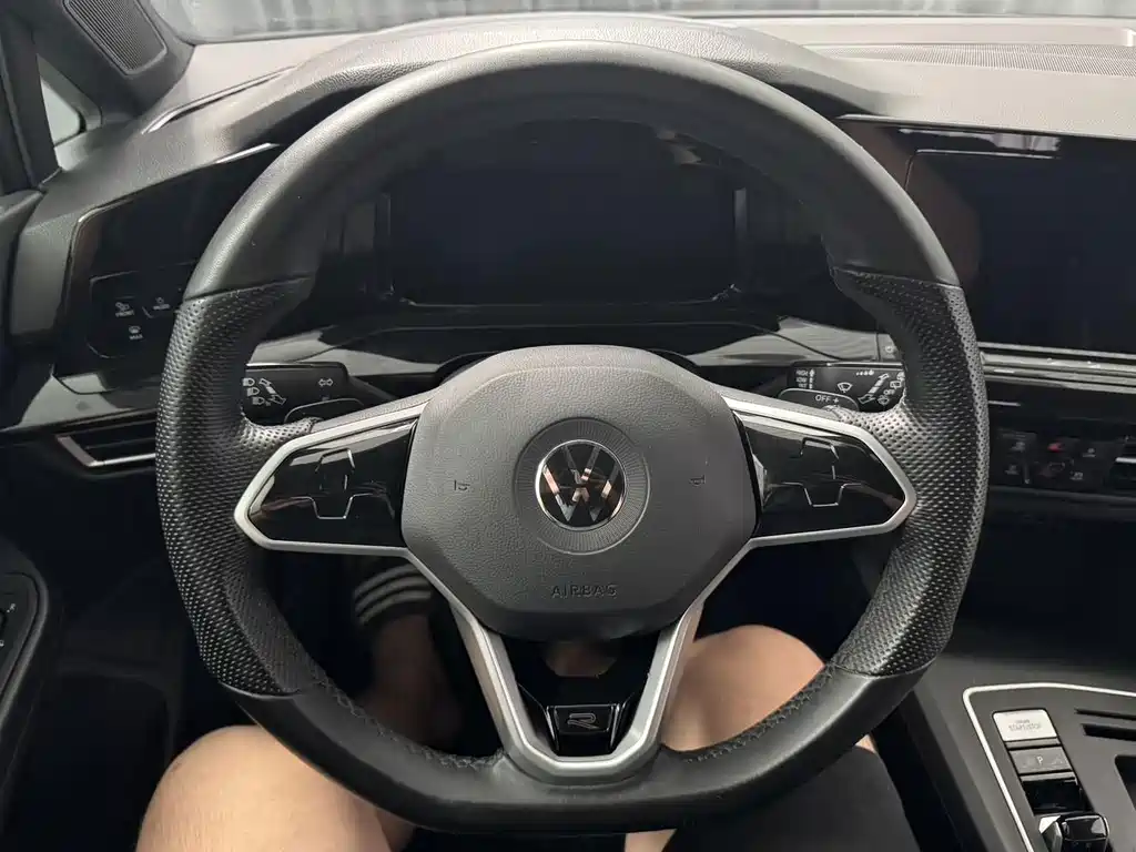 Volkswagen Golf — миниатюра 13