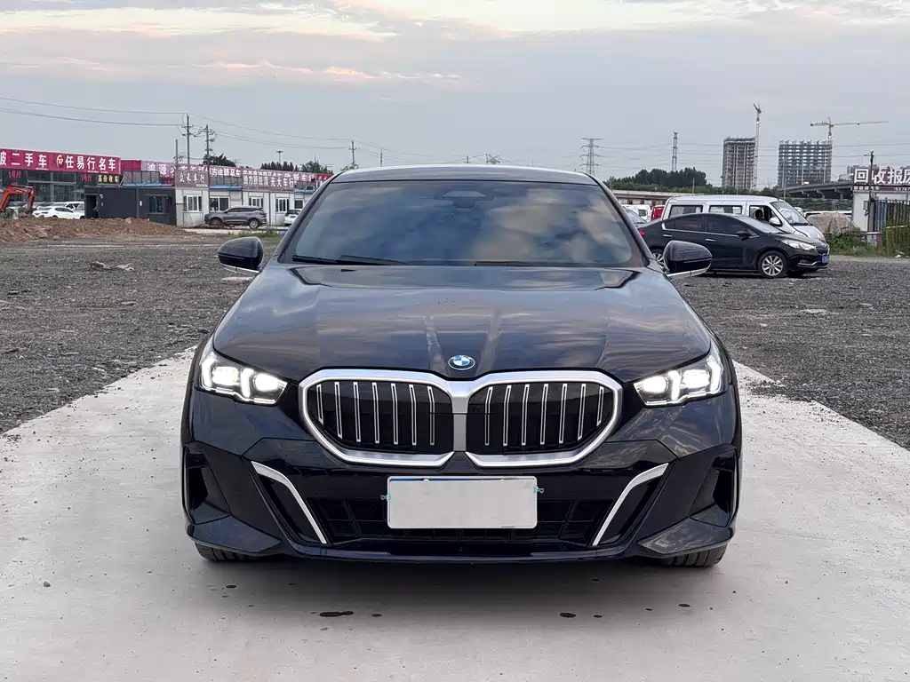 BMW 5 Series 5 2024 530Li Premium Luxury