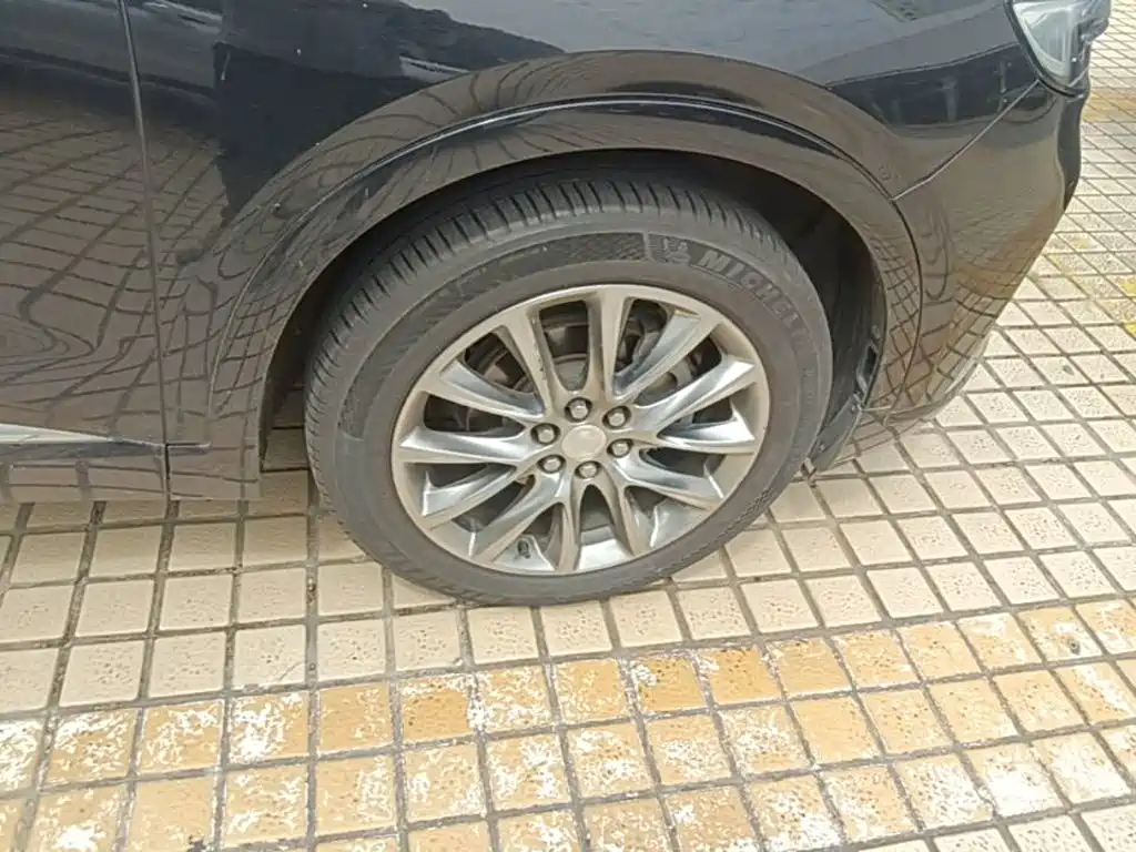 Buick Enclave — миниатюра 12