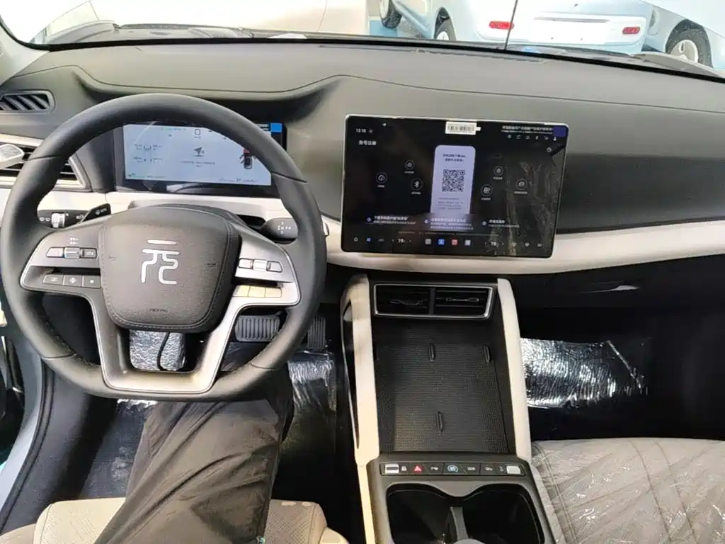 BYD Yuan UP — миниатюра 10
