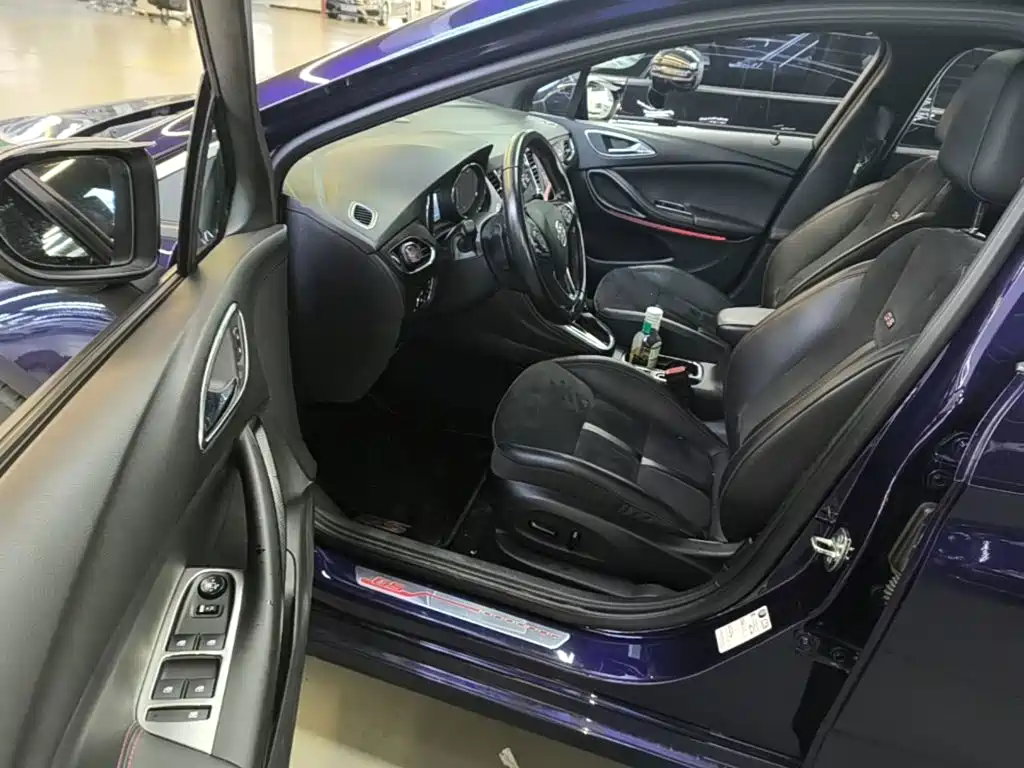 Buick Verano — миниатюра 16