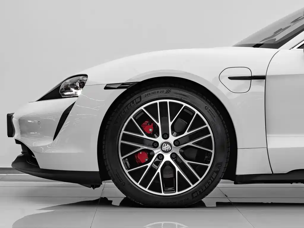 Porsche Taycan — миниатюра 8