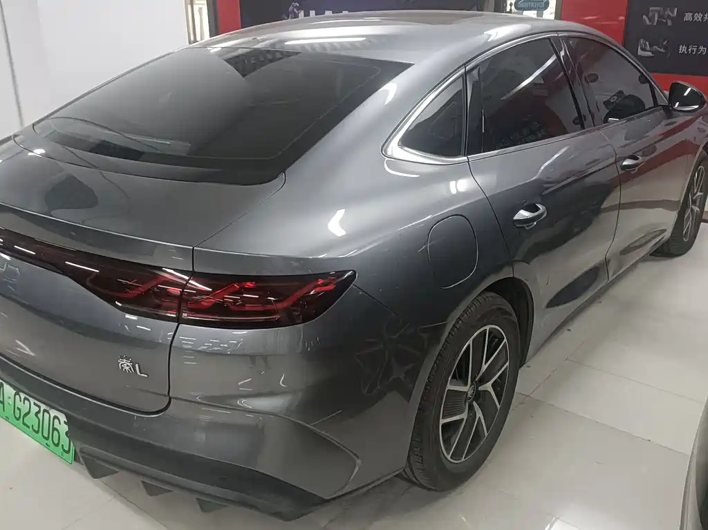 BYD QIN L