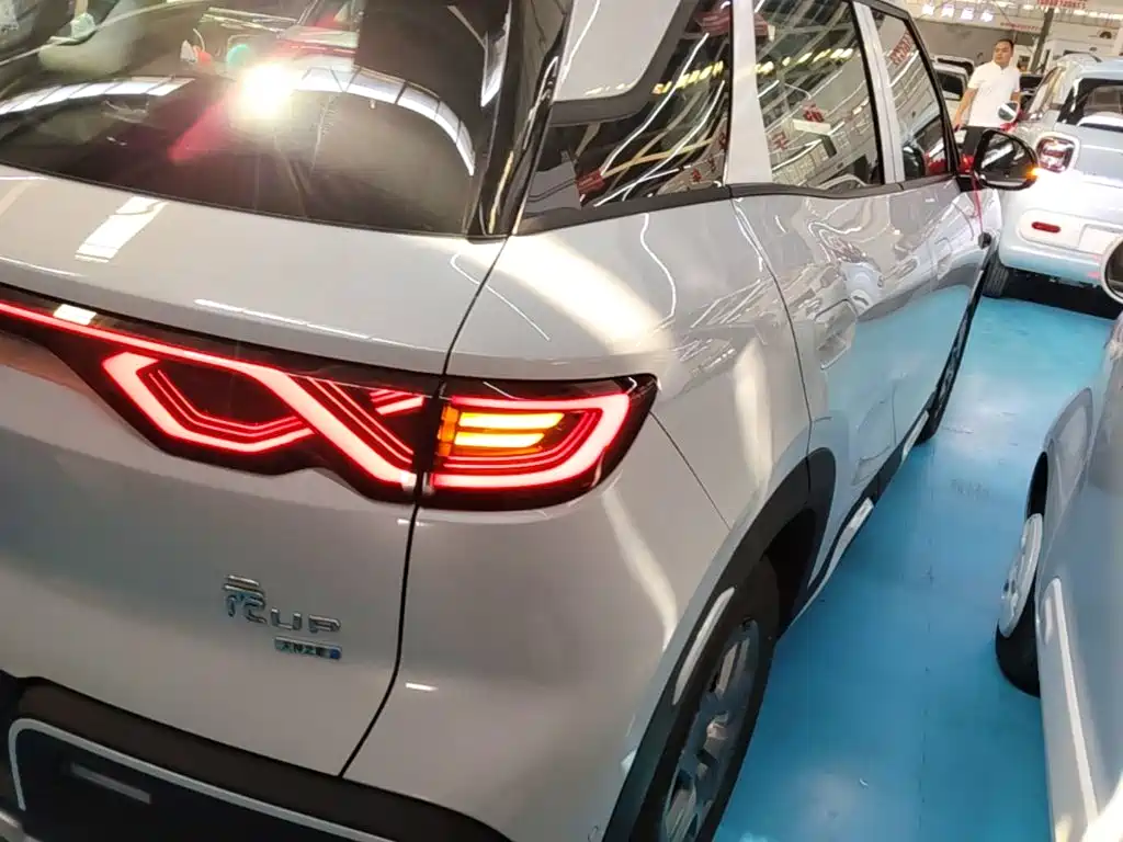 BYD Yuan UP — миниатюра 8