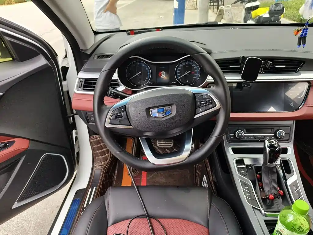 Geely Vision S1 — миниатюра 6