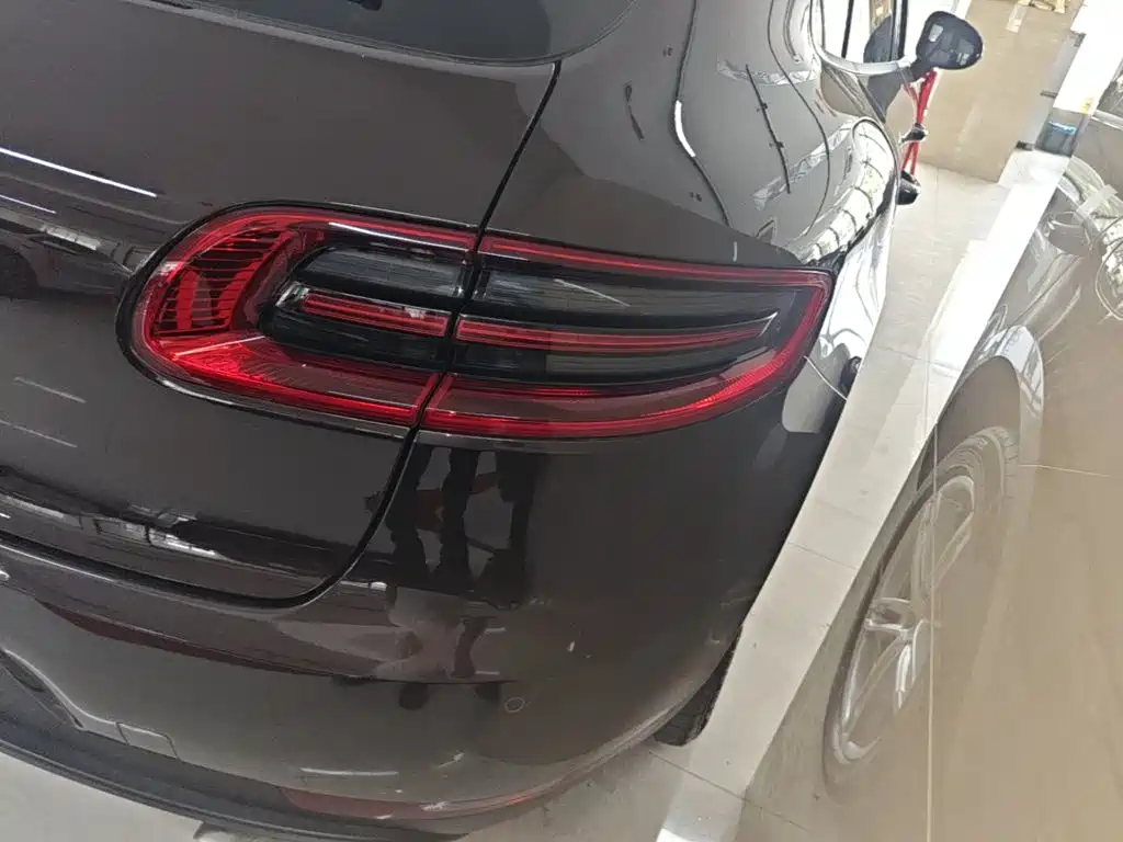 Porsche Macan — миниатюра 8