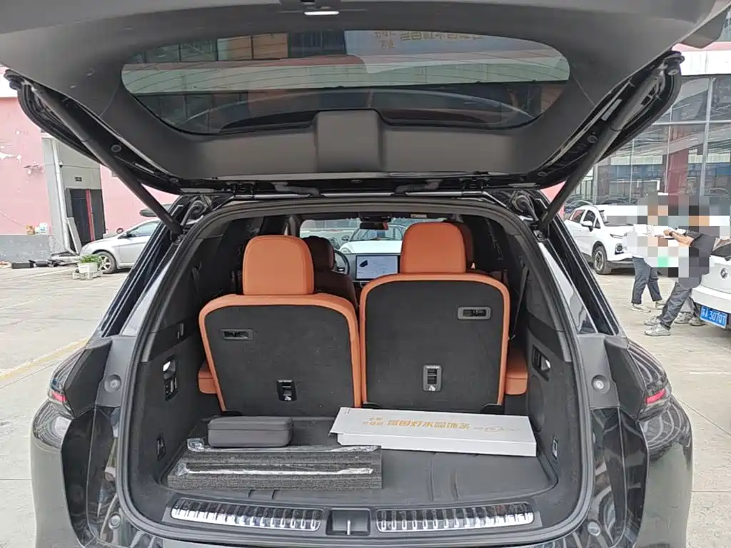 Li Auto Li L8 — миниатюра 19