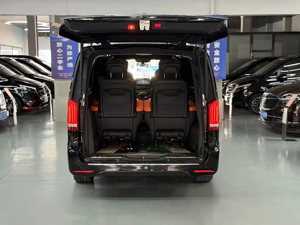 Mercedes-Benz V-Class — миниатюра 14