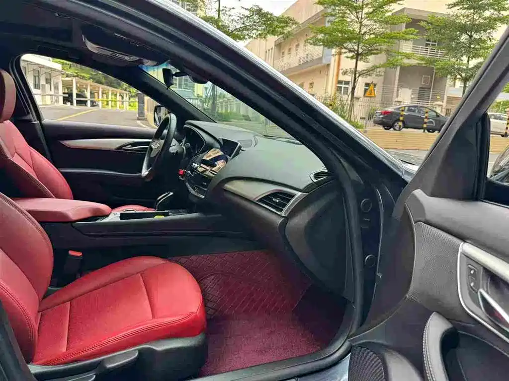Cadillac CT5 — миниатюра 8