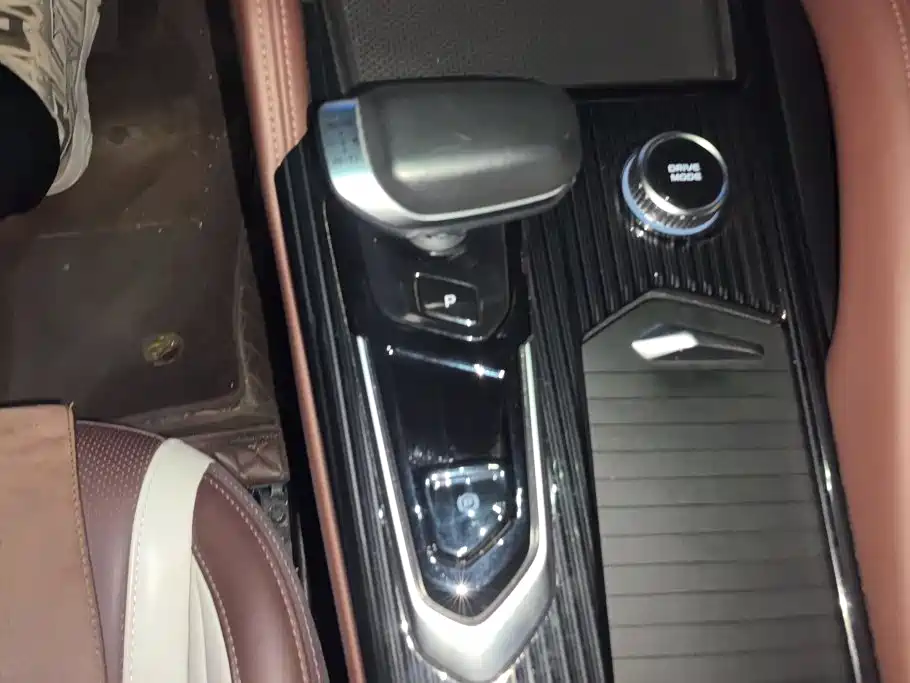 Geely Xingyue L — миниатюра 16