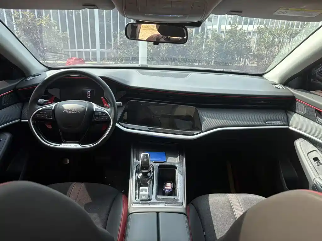 DONGFENG YI HYUN MAX