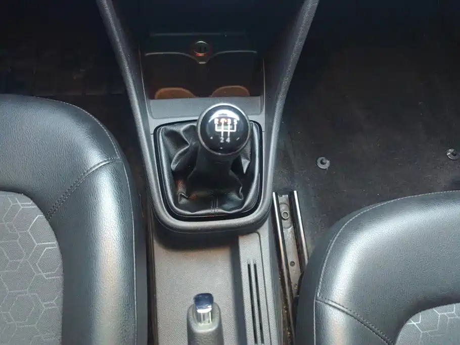 Volkswagen Santana — миниатюра 16