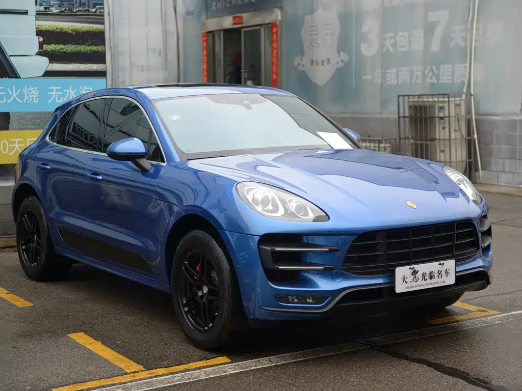 Porsche Macan — миниатюра 3