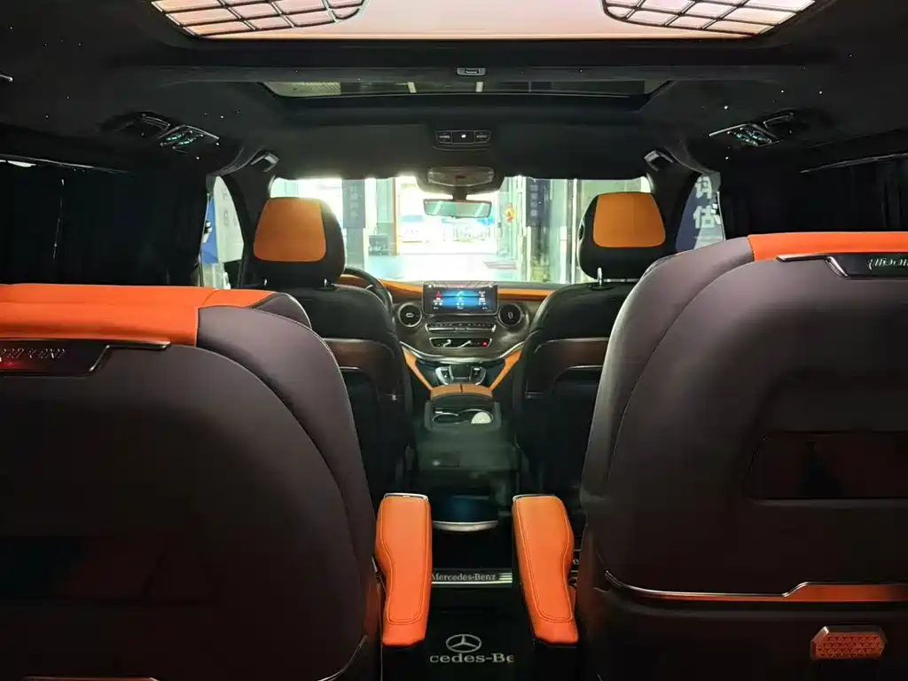 Mercedes-Benz V-Class — миниатюра 11