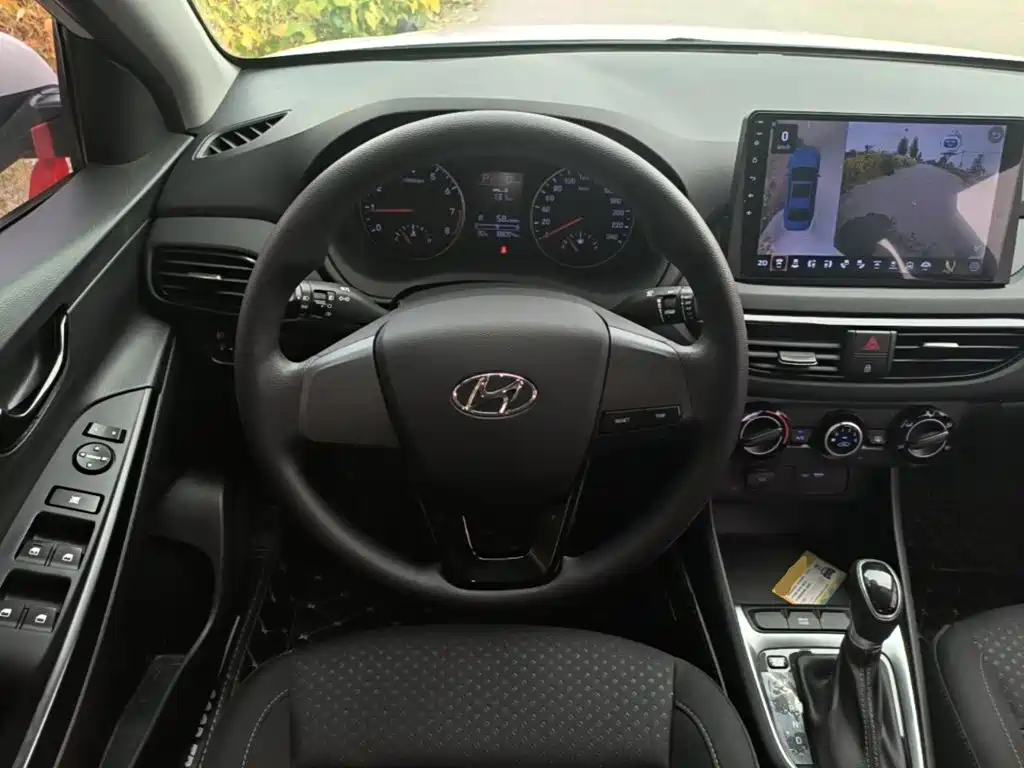Hyundai Elantra — миниатюра 11